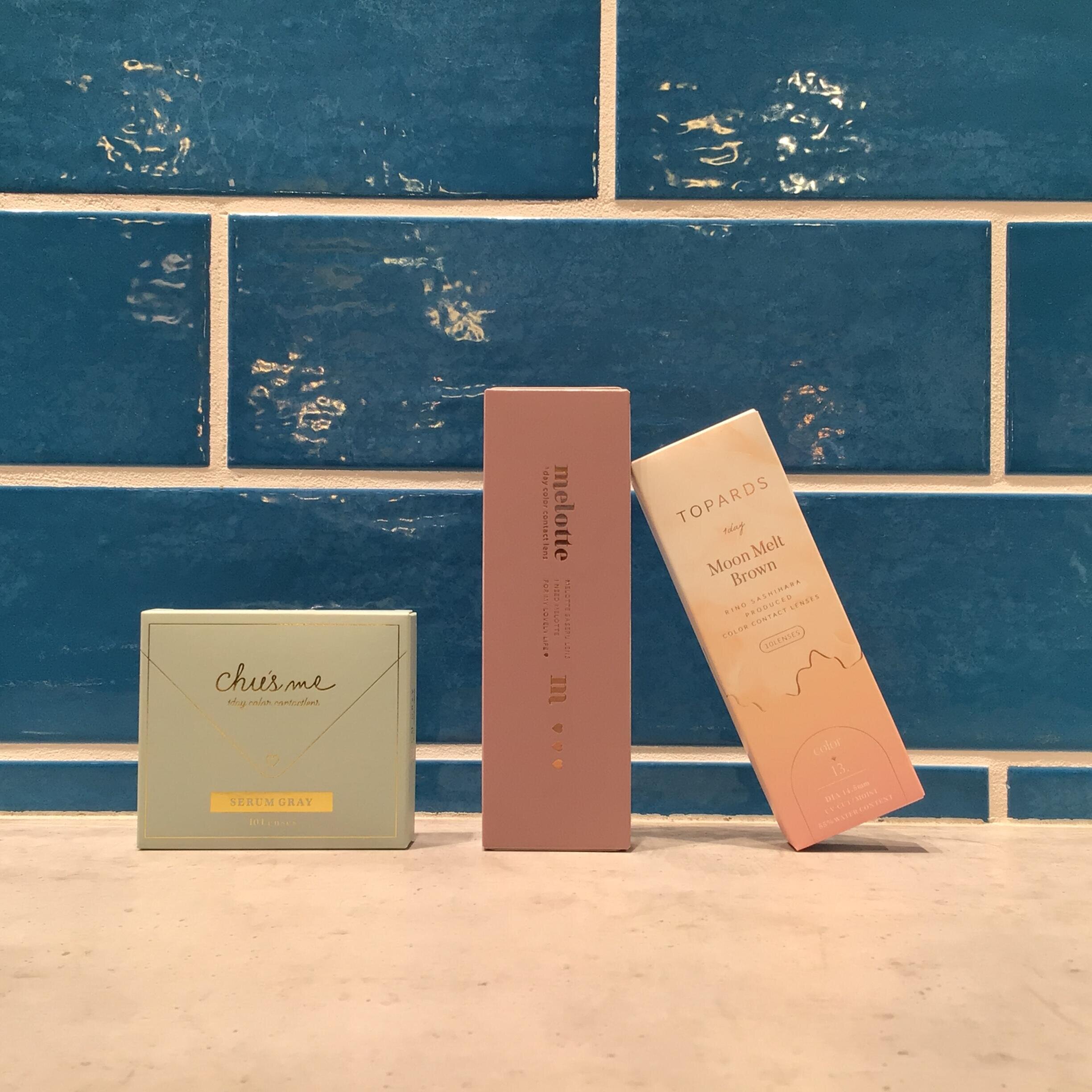 【新品未開封】カラーフィールド　色の海を泳ぐ 新品未開封】カラーフィールド 色の海を泳ぐ カラーフィールド